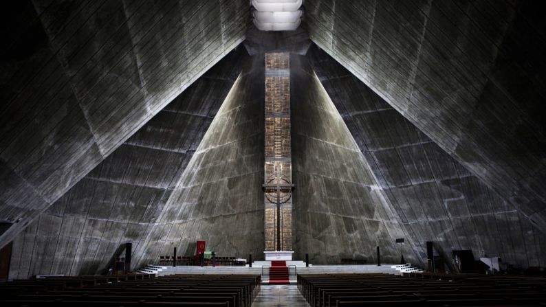 Paider dice que ese viaje fue emocionante porque pudo visitar lugares muy diferentes. Aquí, la Catedral de Santa María, en Tokio.