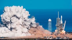 CNNE 490364 - lanzamiento falcon heavy spacex