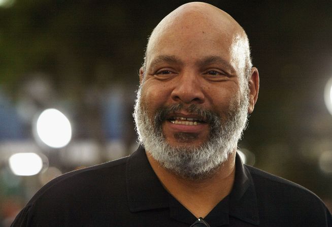 7. James Avery: recordado como el Tío Phil en la serie de los 90 el “Príncipe del rap”, este actor murió a los 65 años el 31 de diciembre de 2013: las complicaciones de una cirugía de corazón abierto se llevaron su vida, según informó su publicista en ese momento. Avery se había sometido a la operación el 11 de noviembre anterior.