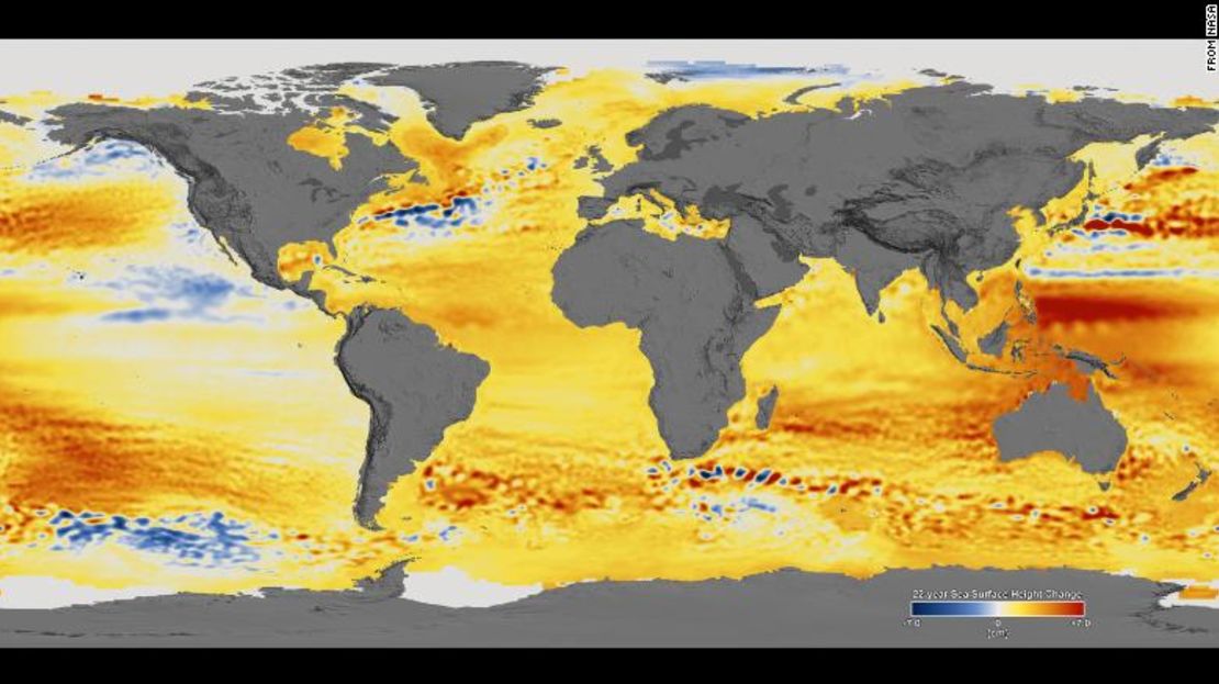 Cambios en el nivel del mar observados entre 2992 y 2014. Los colores rojos o naranjas representan altos niveles en el mar, mientras que los azules muestran en qué lugares los niveles del mar son más bajos.