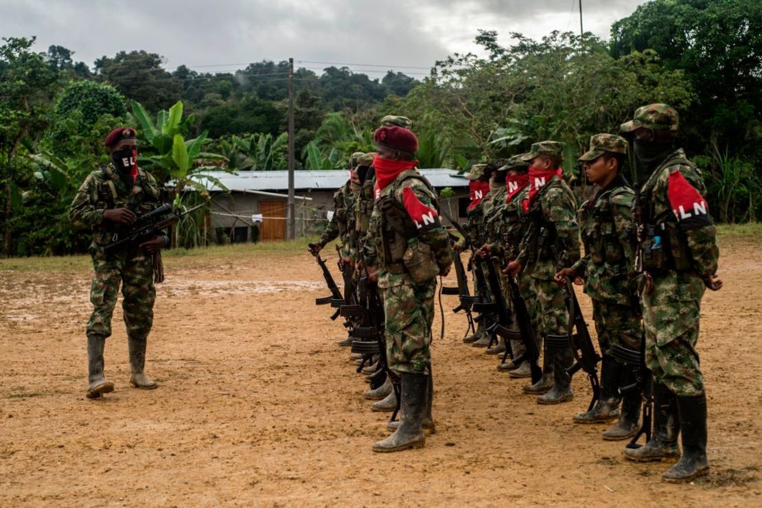 Foto de archivo. Aquí aparecen miembros del frente Omar Gómez del Frente Occidental del ELN, el 20 de noviembre de 2017.