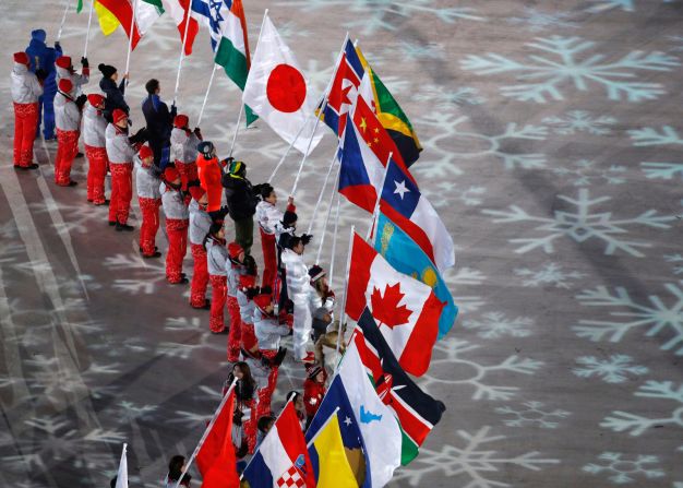 Banderas alineadas en la ceremonia de clausura. Mike Egerton/PA Images/Getty Images