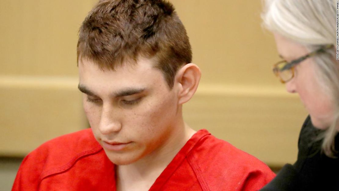 Nikolas Cruz en un tribunal. Crédito: Mike Stocker, South Florida Sun-Sentinel