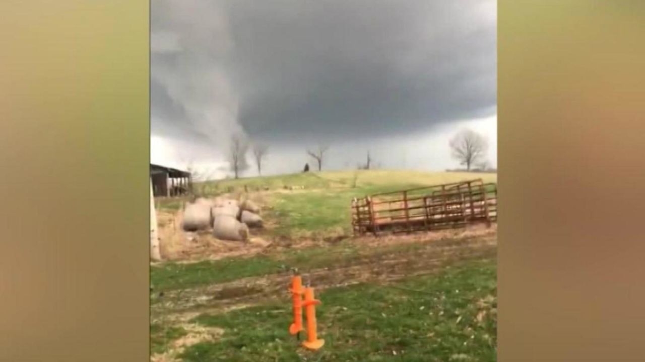 CNNE 501903 - tornado kentucky