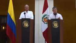 CNNE 502275 - juan manuel santos y pedro pablo kuczynski