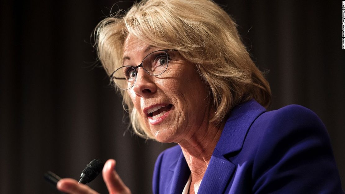 Betsy DeVos, secretaria de Educación.