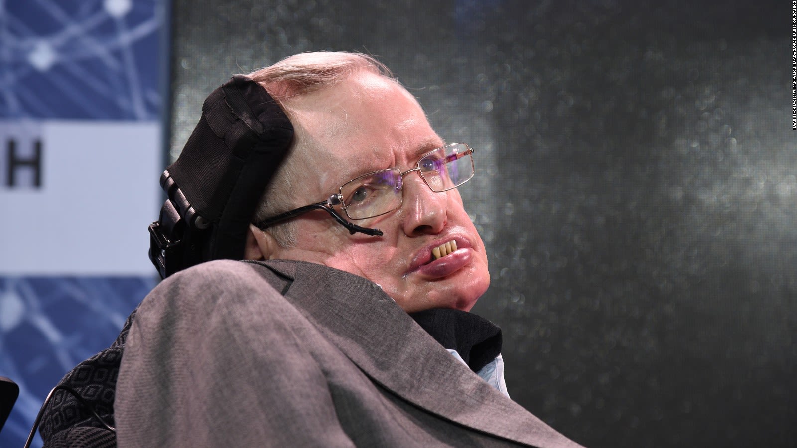 cnne-505882-160614161451-stephen-hawking-full-169
