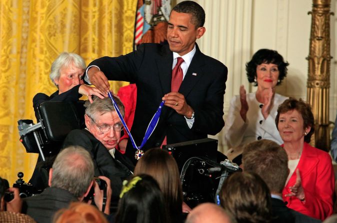 En julio de 2009 fue galardonado con la Medalla Presidencial a la Libertad por el presidente de Estados Unidos Barack Obama.