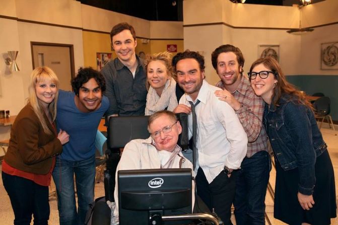 Los actores de la serie 'The Big Bang Theory' rindieron homenaje a Hawking en su página de Facebook: “Fue un honor haberlo tenido en 'The Big Bang Theory'. Gracias por inspirarnos e inspirar al mundo”, escribió el show.