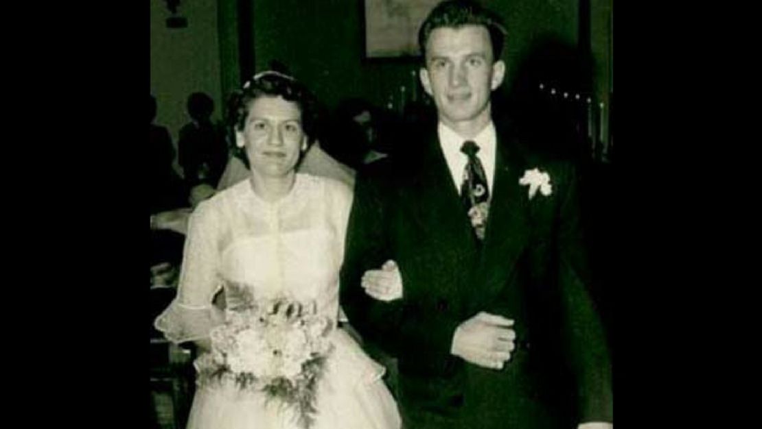 Charlie y Francie Emerick, el día de su boda, el 4 de abril de 1951.