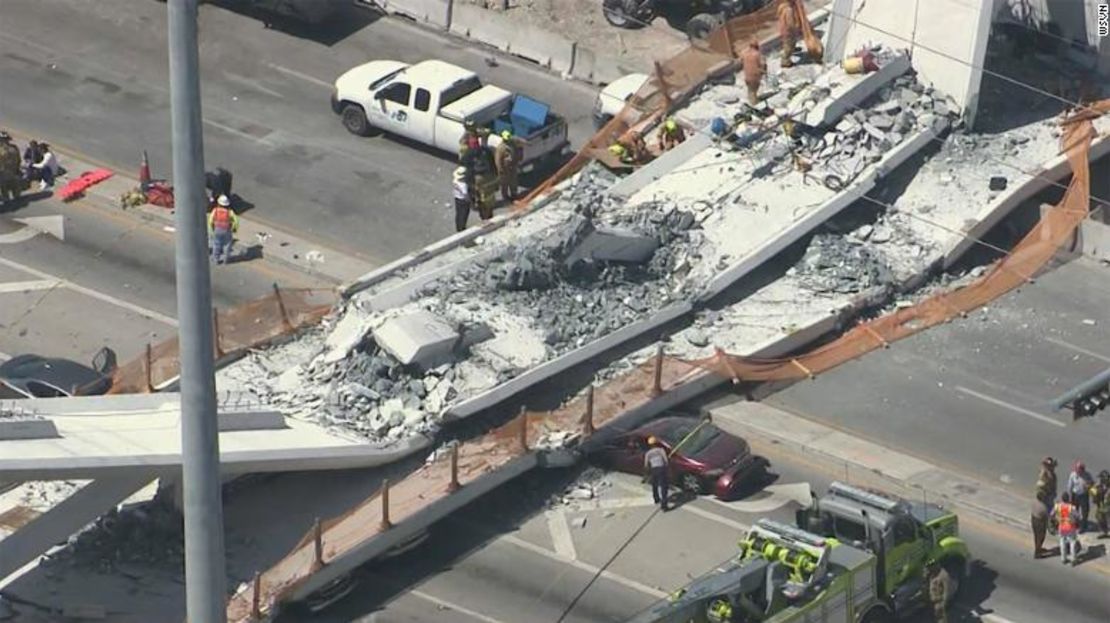 Sitio de la caída del puente en la Florida.