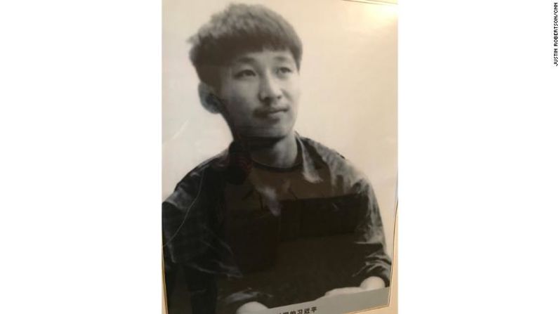 Una imagen de Xi Jinping cuando era joven