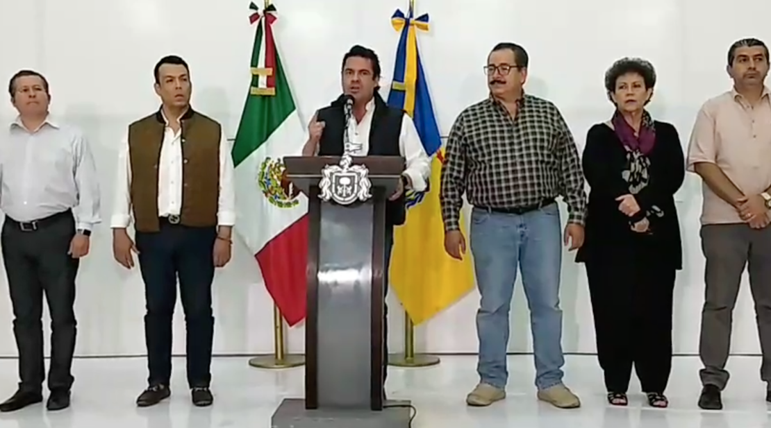 Aristóteles Sandoval, gobernador de Jalisco, en rueda de prensa sobre los jóvenes desaparecidos en México.