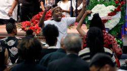 CNNE 510557 - el adios a stephon clark en california