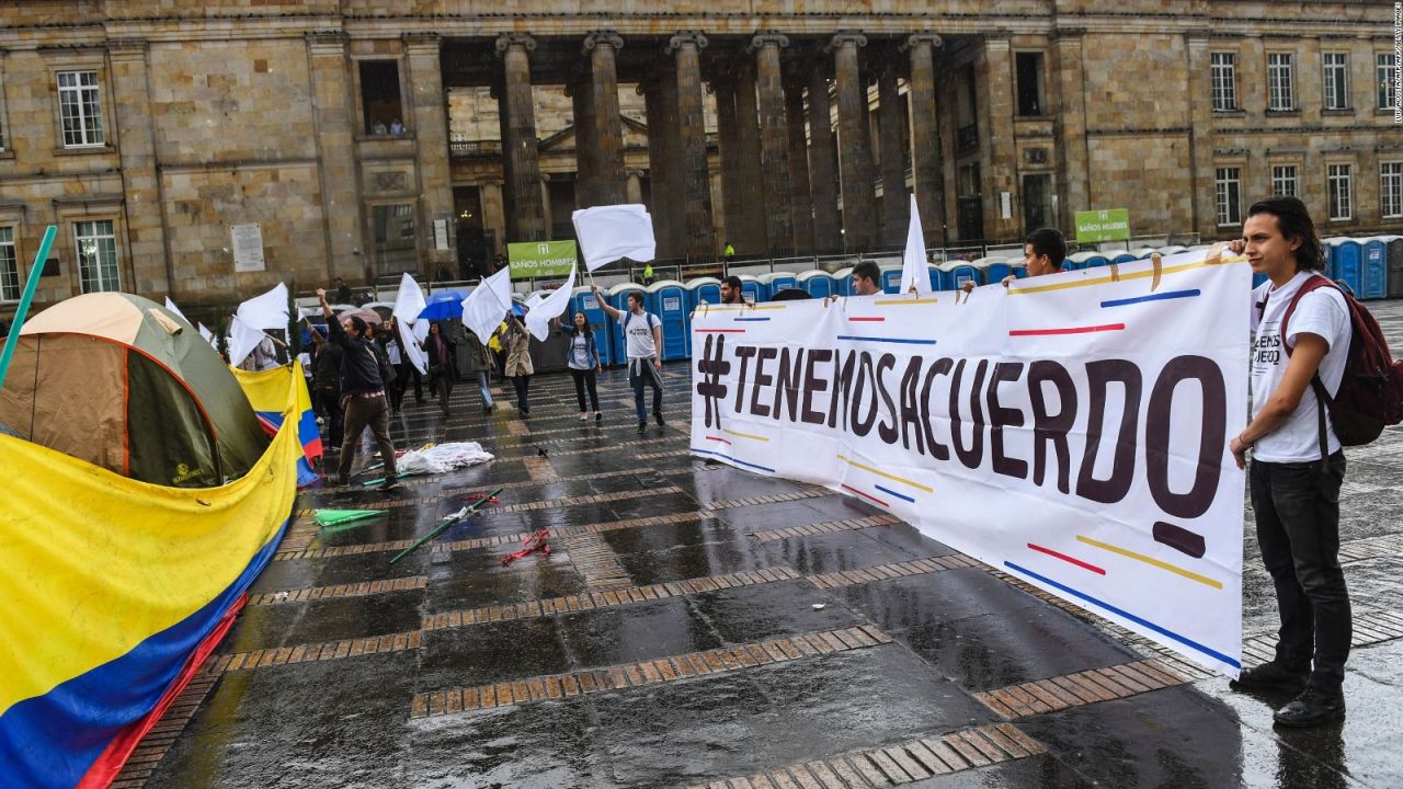 CNNE 512761 - sospechan del manejo de fondos para la paz en colombia