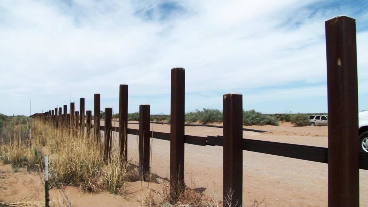 CNNE 513578 - se empieza a construir un muro en la frontera de estados unidos