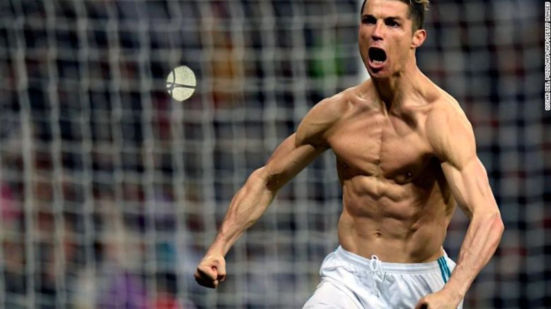 Y con el gol de Cristiano Ronaldo llega la oportunidad para mostrar su cuerpo.