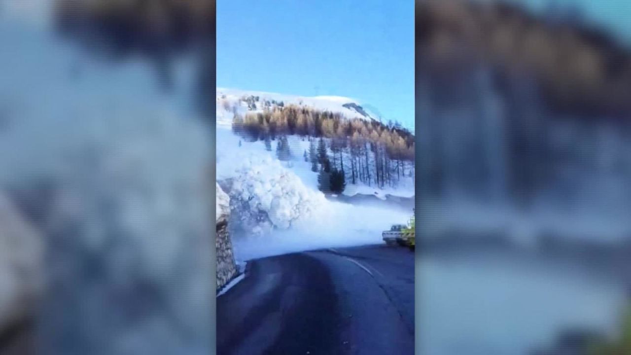 CNNE 514520 - una avalancha de nieve en francia