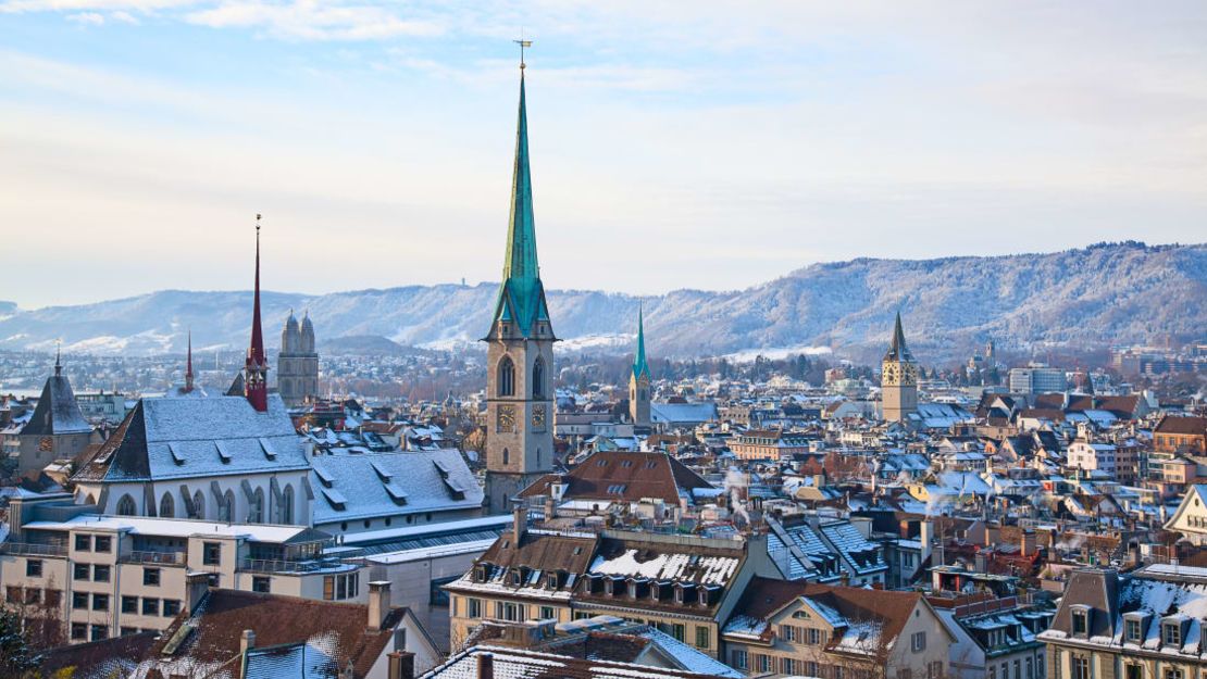 El centro financiero de Suiza, Zúrich, es el número tres de la lista.