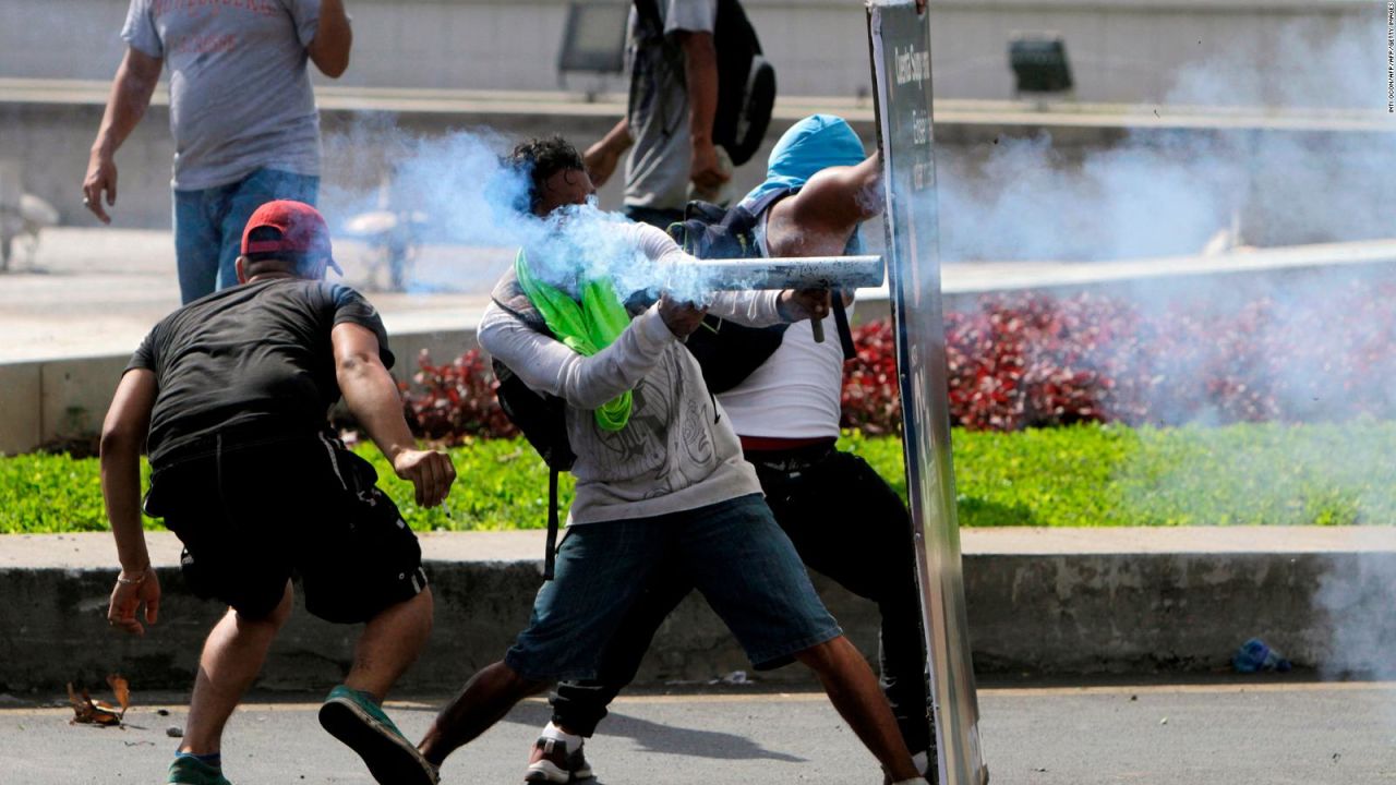 CNNE 517002 - nicaragua- una decena de muertos en protestas