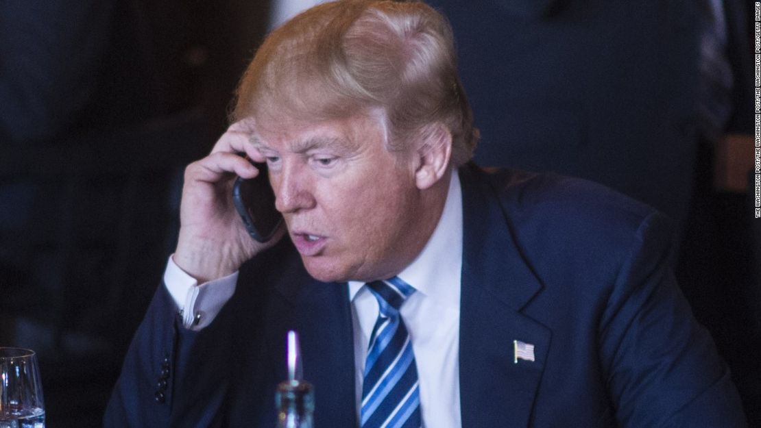 CNNE 517696 - trump-phone-super-tease