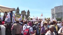 CNNE 517988 - guatemala- marcha pide la renuncia del presidente morales