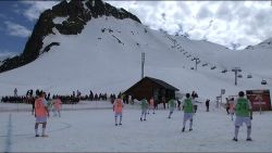 CNNE 518320 - el partido de futbol a mayor altura en rusia