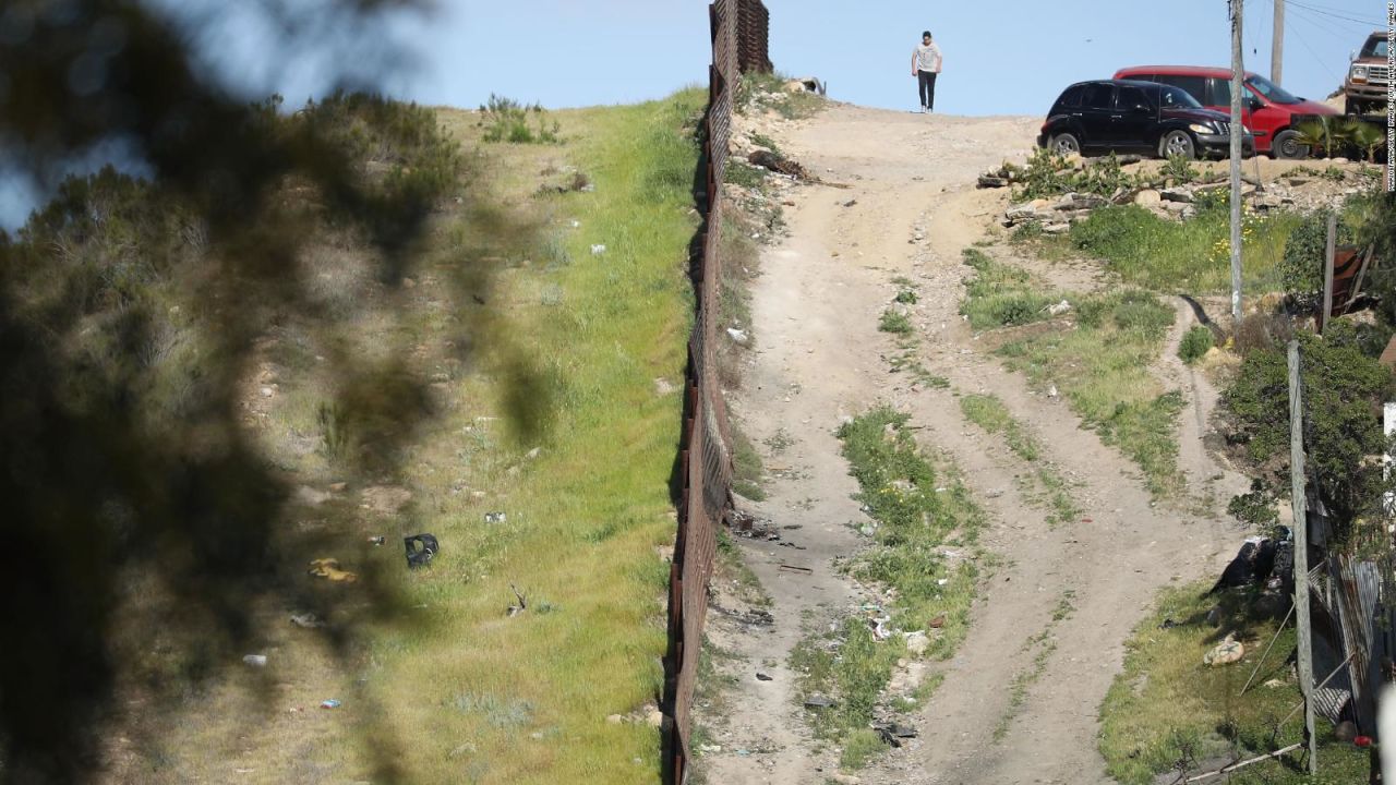 CNNE 518657 - mexicanos buscan pedir asilo en ee-uu- por ola de inseguridad