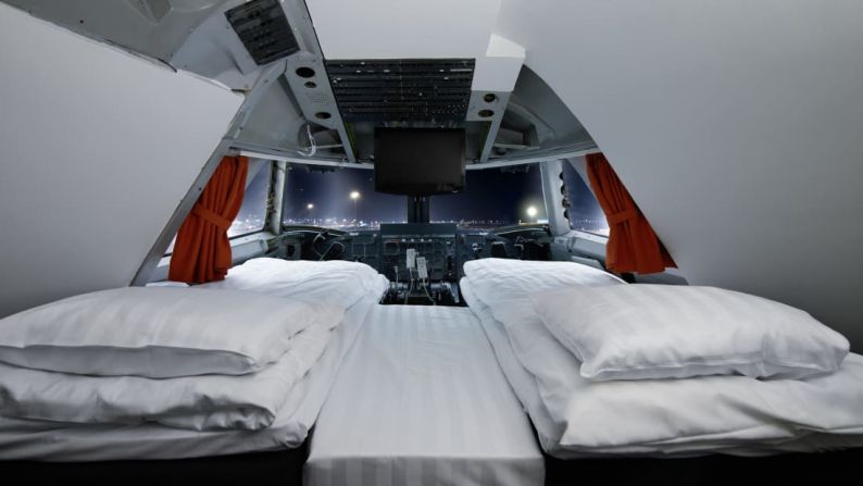 El avión es ahora el Hotel Jumbo Stay ofrece 33 habitaciones, además de una suite especial en la cabina de controles.