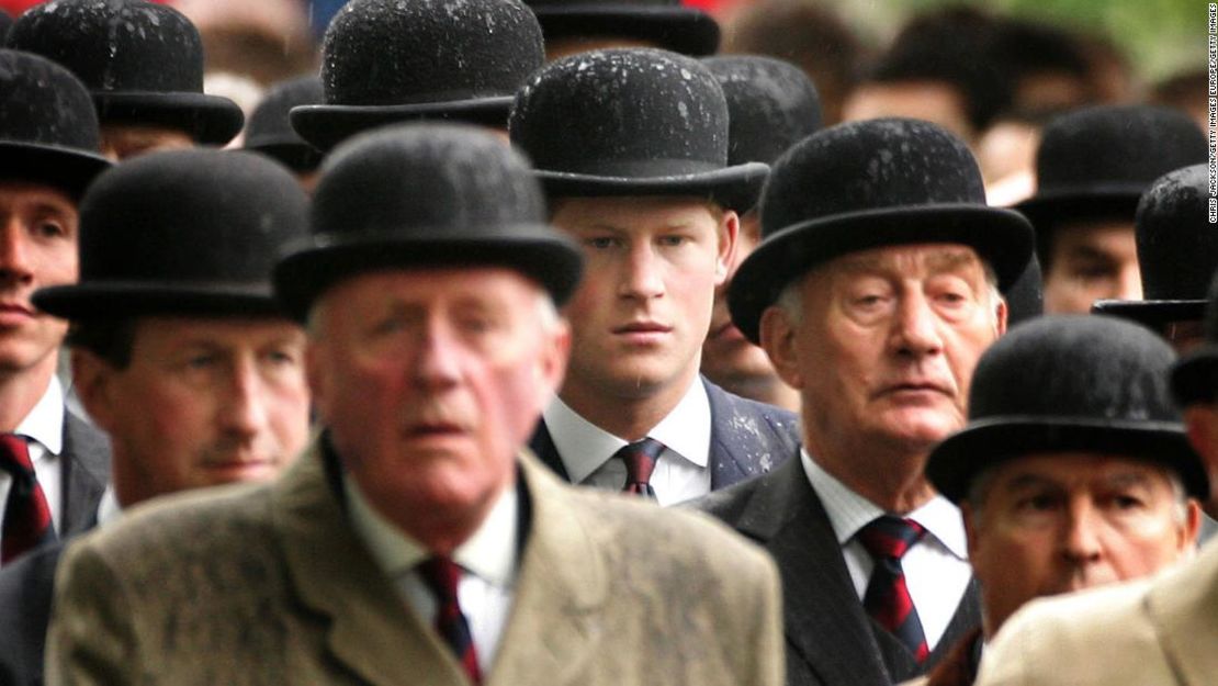 Enrique, en el desfile anual de la Asociación de antiguos camaradas del Calvario en Londres en 2007. La importancia de su carrera militar está grabada en la cara del príncipe en cada evento conmemorativo y desfile militar al que asiste.