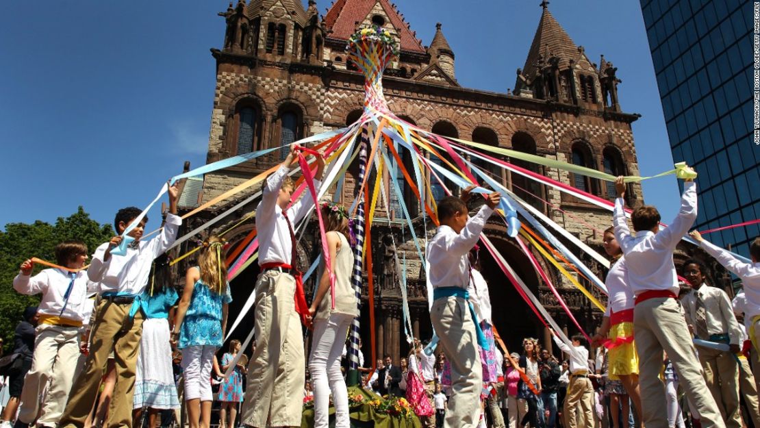 Danza del Maypole.