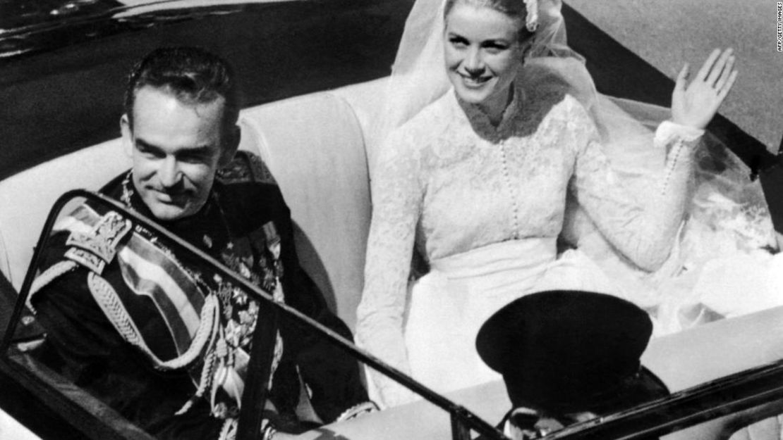 Grace Kelly se casó con el príncipe Rainiero III de Mónaco el 19 de abril de 1956.