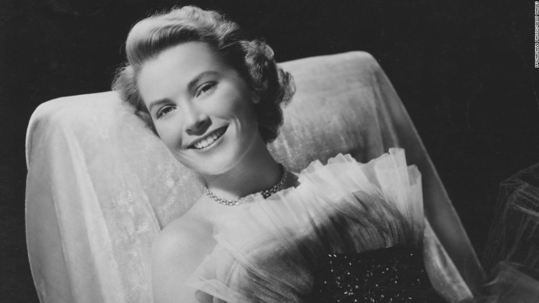 Cuando Grace Kelly se convirtió en la princesa Grace, ella "puso a Mónaco en el mapa", dice la historiadora real Carolyn Harris.