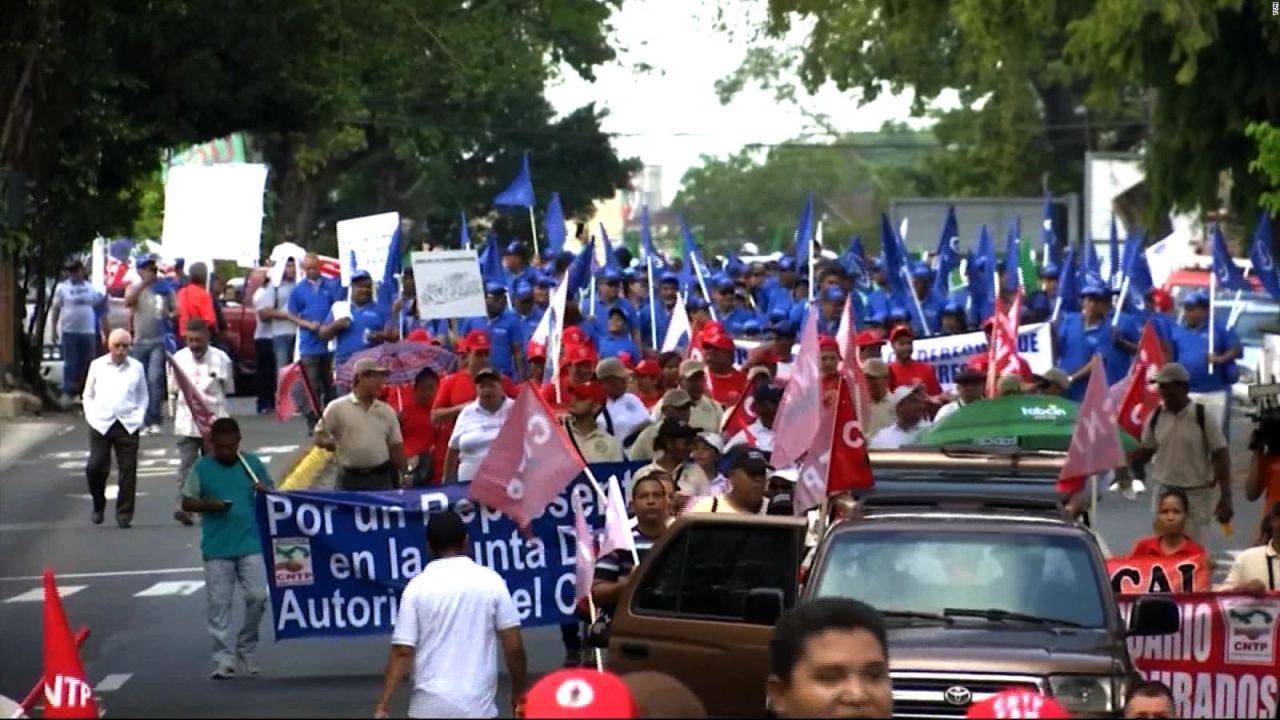 CNNE 520042 - trabajadores de construccion en panama siguen en huelga