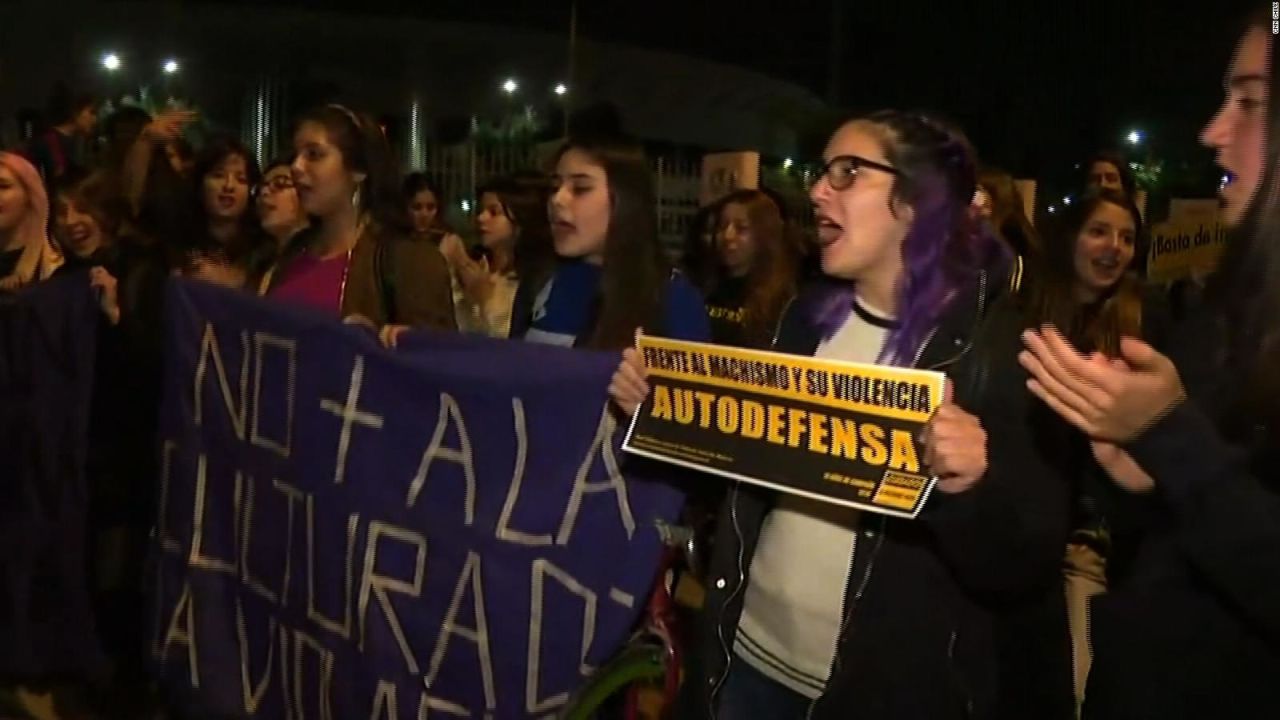 CNNE 520684 - protestas en chile tras un caso de violacion grupal