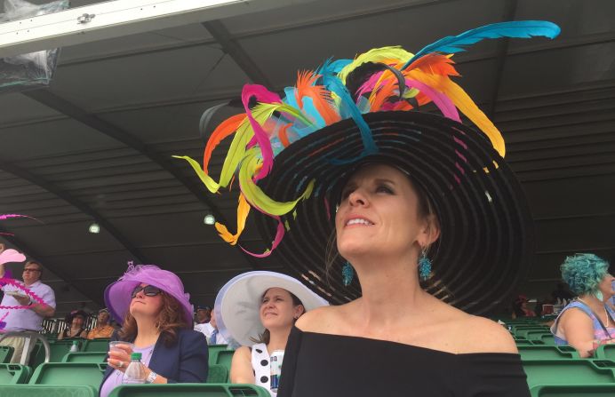 Imágenes del ambiente en Churchill Downs, en Louisville, a días de que se realice el Derby de Kentucky, este sábado. Crédito: Matthew Vigil