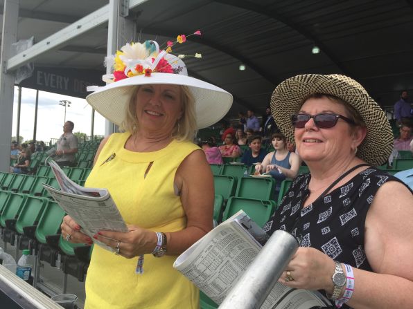 Imágenes del ambiente en Churchill Downs, en Louisville, a días de que se realice el Derby de Kentucky, este sábado. Crédito: Matthew Vigil