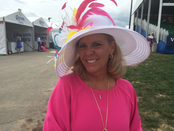 Imágenes del ambiente en Churchill Downs, en Louisville, a días de que se realice el Derby de Kentucky, este sábado. Crédito: Matthew Vigil