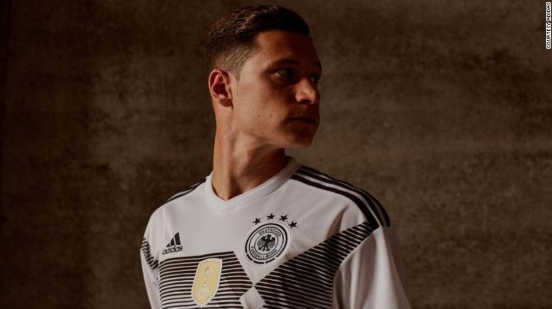 Adidas ha rediseñado el uniforme de Alemania para la Copa del Mundo de este año en Rusia, esta vez en clave monócroma.