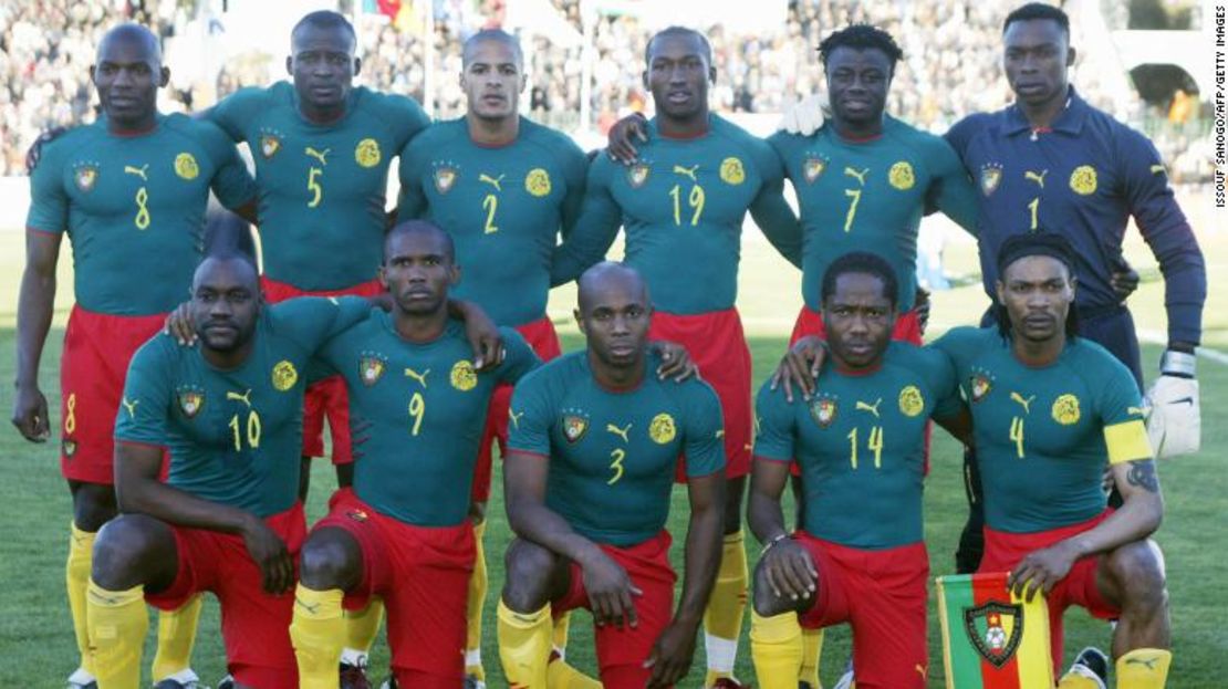 La FIFA prohibió el traje de cuerpo completo que Puma diseñó para Camerún y que el equipo africano usó en 2004.