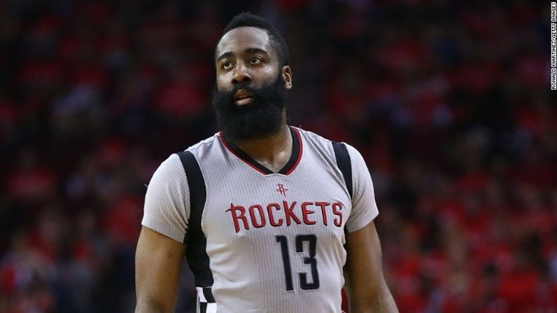 4. JAMES. El basquetbolista James Harden, de los Rockets de Houston.