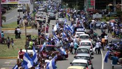 CNNE 523538 - viajan desde managua para apoyar las protestas en masaya