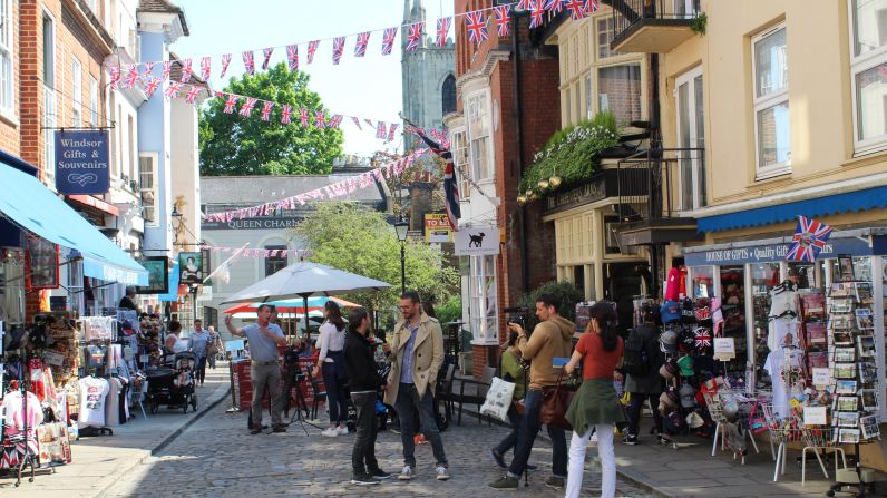 Medios de todo el mundo ya se encuentran en Windsor para cubrir la ceremonia y el ambiente de los días previos.