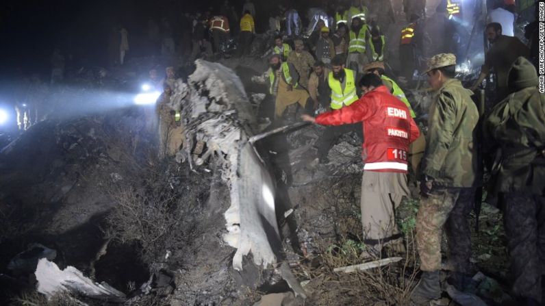 El vuelo PK-661 de Pakistan International Airlines se estrelló cerca de Abbottabad, Pakistán, el 8 de diciembre de 2016. Los 42 pasajeros y cinco tripulantes que iban a bordo murieron, según la aerolínea. El vuelo perdió contacto con una torre de control cuando se dirigía desde Chitral a Islamabad. Se estrelló contra las montañas cerca de Abbottabad y Havelian.