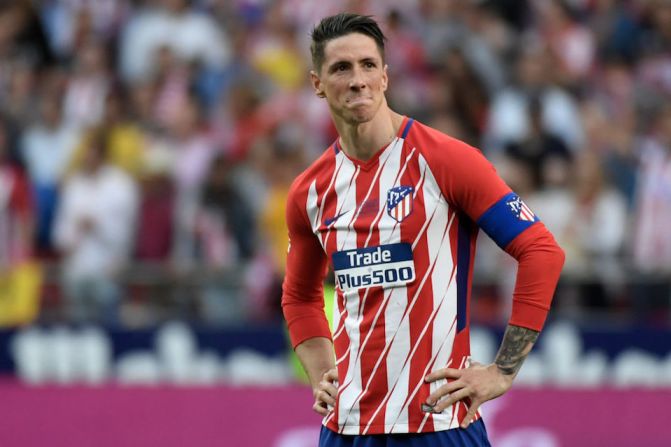 Este mismo domingo, en la capital española, el delantero Fernando Torres se despidió del equipo del que surgió, el Atlético de Madrid.