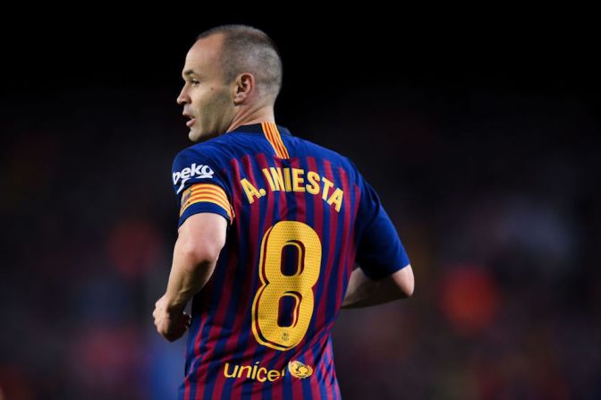 Iniesta, de 34 años, ya no jugará la próxima temporada con el equipo con el que debutó.