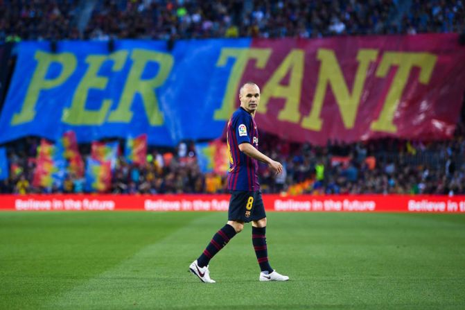 Andrés Iniesta durante su último partido con el Barcelona, este domingo en el estadio Camp Nou.