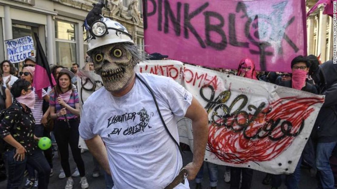 Los trabajadores de Lyon también se unieron a las manifestaciones.