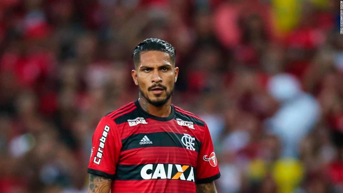 Guerrero ganó en dos ocasiones la Copa Oro de la Copa América y actualmente juega en Flamengo en Brasil.