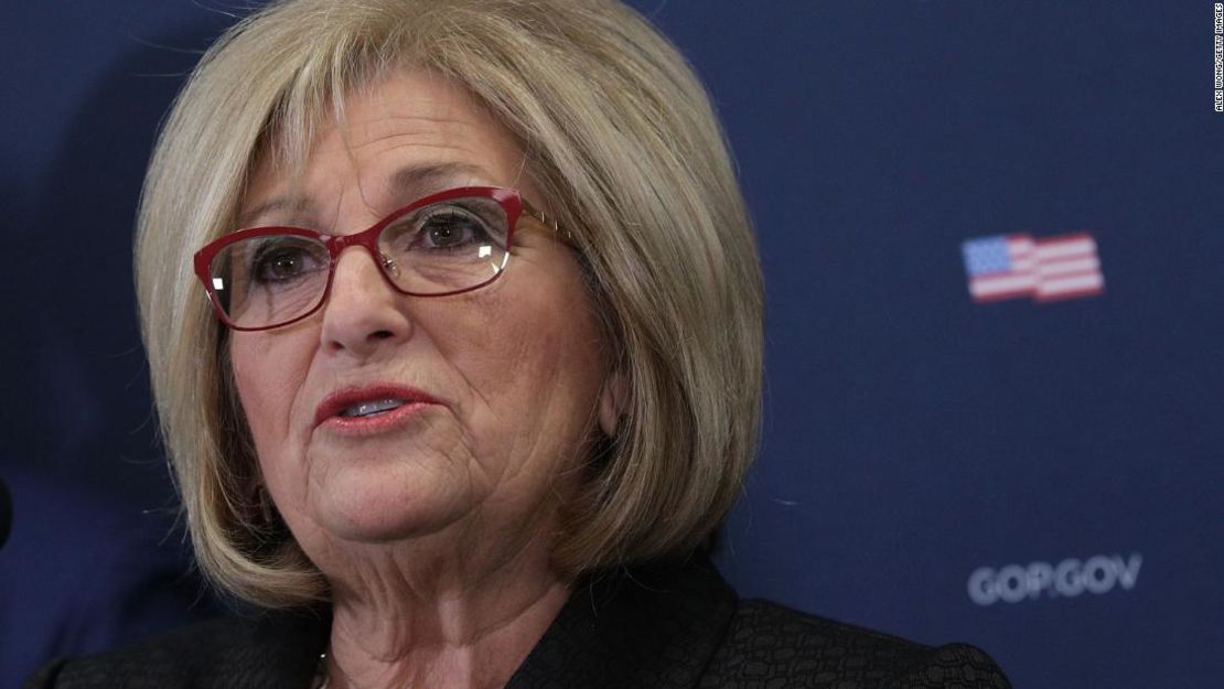 La representante Diane Black habla durante una conferencia de prensa en el Capitolio el 10 de enero de 2017.